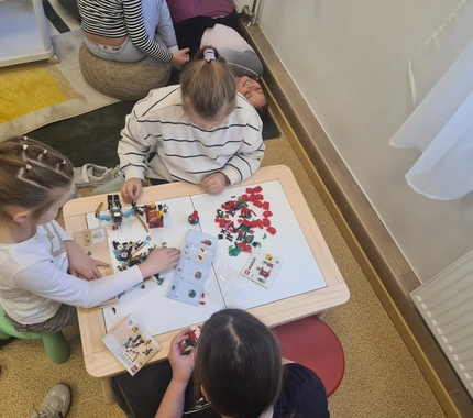 Allažu pamatskolā ir veiksmīgi noslēdzies labdarības projekts “Pēc stundām – kā mājās!”